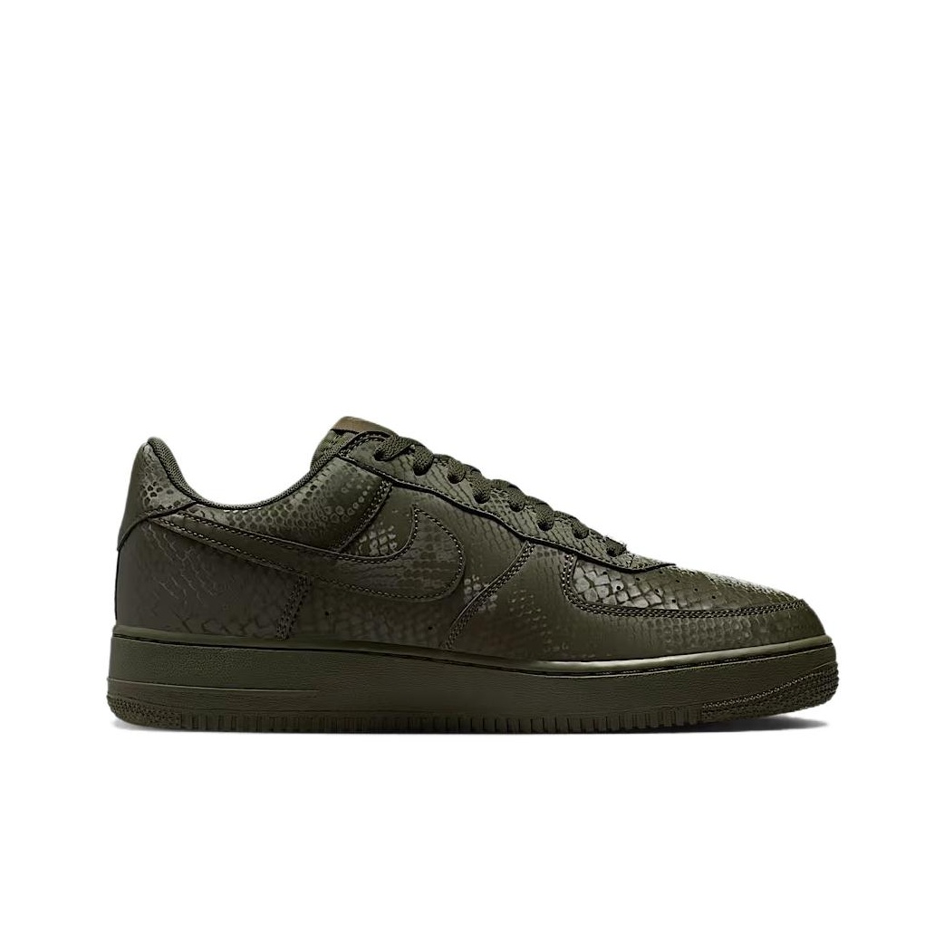 ナイキ エアフォース1 ロートップ スケートボードシューズ  - Nike Shoes Air Force 1 のレビューと価格